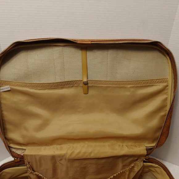 True Vintage Leather Embroidered Suitcase Carry Luggage Bag Case Buckle - Picture 7 of 8